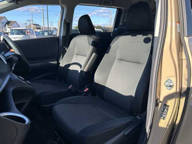 トヨタ シエンタ ハイブリッド ファンベースG 岐阜県 2021(令3)年 8.6万km ブラックマイカ/ベージュ 2トーン 登録時走行距離85435km/純正9インチナビ/全方位カメラ/フルセグテレビ/バックカメラ/両側パワースライドドア/クルーズコントロール/レーンキープアシスト/プリクラッシュ/ドライブレコーダー/シートヒーター/ステアリングヒーター/純正ホイールサマータイヤ有/ツートンカラー/禁煙車/ETC/フォグランプ/LEDヘッドライト