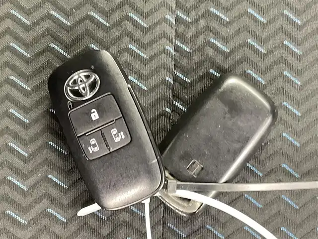 トヨタ ルーミー カスタムG－T 千葉県 2021(令3)年 1.8万km パールホワイトⅢ 禁煙車/純正9インチナビ/・NSZT-Y68T/・CD/DVD/BT/フルセグ/スマートアシスト/衝突被害軽減ブレーキ/車線逸脱警報/全方位カメラ/両側パワースライドドア/レーダークルーズコントロール/コーナーセンサー/電動パーキングブレーキ/ブレーキホールド/LEDヘッドライト/オートライト/オートハイビーム/フォグライト/スマートキー/スペアキー/ビルトインETC2.0