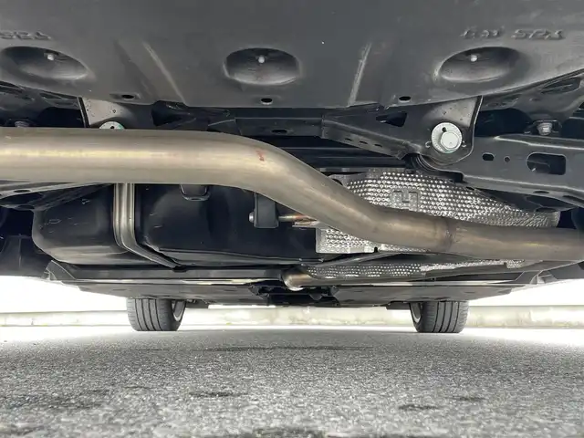 レクサス ＥＳ 300h Fスポーツ 滋賀県 2021(令3)年 4.6万km プラチナムシルバーメタリック ムーンルーフ/純正１２，３インチナビ/（CD/DVD/フルセグ/BT/USB）/パノラミックビューモニター/マークレビンソン/ヘッドアップディスプレイ/３眼LEDヘッドライト/プリクラッシュセーフティ/レーントレーシングアシスト/レーダークルーズコントロール/オートハイビーム/コーナーセンサー/ブラインドスポットモニター/前席パワーシート（メモリ付き）/前席シートヒーター/前席エアシート/ステアリングヒーター/ビルトインETC/前後ドライブレコーダー/電動リアサンシェード/電動リアゲート/純正フロアマット/純正19インチアルミホイール