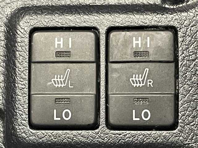 トヨタ カローラ フィールダー ハイブリッドG ダブルバイビー 愛知県 2016(平28)年 8万km ブラックマイカ 純正ナビ　フルセグＴＶ　Ｂｌｕｅｔｏｏｔｈ　バックカメラ　シートヒーター　黒ハーフレザー　セーフティセンス　衝突軽減　レーンキープ　オートハイビーム　ＬＥＤヘッドライト　ＥＴＣ　スマートキー　禁煙車