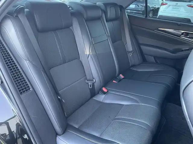 トヨタ クラウン ハイブリッド アスリートG 香川県 2013(平25)年 7.8万km プレシャスブラックパール プリクラッシュセーフティシステム/純正8インチナビゲーション/【AM/FM/BT/TV】/パノラミックビューモニター/ブラックレザーシート/シートヒーター/シートメモリー/ベンチレーション/インテリジェントクリアランスソナー/パワーシート/ビルトインETC/革巻きステアリング/ステアリングリモコン/レーダークルーズコントロール/HIDライト/フォグランプ/純正18インチアルミホイール/純正フロアマット/スマートキー/プッシュスタート