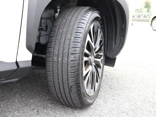 トヨタ ヤリスクロス ハイブリッド Z 神奈川県 2025(令7)年 0.8万km ブラックマイカ/プラチナホワイトパールマイカ ワンオーナー/トヨタセーフティセンス/ディスプレイオーディオナビ/Bluetooth/フルセグテレビ/パノラミックビューモニター/ブラインドスポットモニター/ステアリングヒーター/フルLEDヘッドランプ/パワーシート/シートヒーター/アダプティブクルーズコントロール/プッシュスタート/ETC2.0/保証書/スペアスマートキー