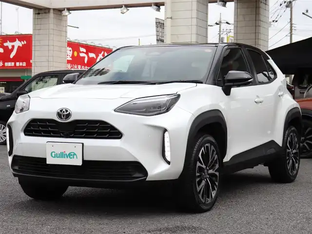 トヨタ ヤリスクロス ハイブリッド Z 神奈川県 2025(令7)年 0.8万km ブラックマイカ/プラチナホワイトパールマイカ ワンオーナー/トヨタセーフティセンス/ディスプレイオーディオナビ/Bluetooth/フルセグテレビ/パノラミックビューモニター/ブラインドスポットモニター/ステアリングヒーター/フルLEDヘッドランプ/パワーシート/シートヒーター/アダプティブクルーズコントロール/プッシュスタート/ETC2.0/保証書/スペアスマートキー