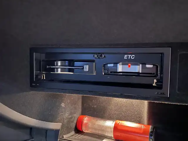 アウディ ＴＴＲＳ クーペ 愛知県 2010(平22)年 5.1万km 紺Ｍ ＲＡＹＳアルミホイール　/車高調　/スポーツレザーシート/シートヒーター　/純正ナビ　/Ｂｌｕｅｔｏｏｔｈ　/フルセグＴＶ　/ＨＤＤ　/クルーズコントロール　/ＥＴＣ/HID/ウィンカーミラー