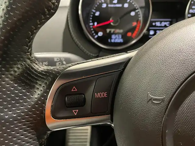 アウディ ＴＴＲＳ クーペ 愛知県 2010(平22)年 5.1万km 紺Ｍ ＲＡＹＳアルミホイール　/車高調　/スポーツレザーシート/シートヒーター　/純正ナビ　/Ｂｌｕｅｔｏｏｔｈ　/フルセグＴＶ　/ＨＤＤ　/クルーズコントロール　/ＥＴＣ/HID/ウィンカーミラー