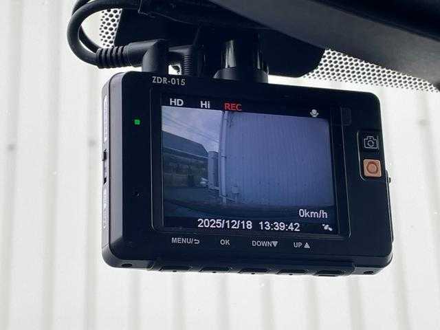 レクサス ＣＴ 200h Fスポーツ 山形県 2011(平23)年 6.1万km レッドマイカクリスタルシャイン サンルーフ/純正HDDナビ/　　【CD DVD BT フルセグ USB AUX】/バックカメラ/クルーズコントロール/LEDオートヘッドライト/レザーシート/パワーシート/シートヒーター/純正17インチアルミホイール/ドライブレコーダー/コーナーセンサー/ステアリングスイッチ/パドルシフト/電動格納ウィンカーミラー/フォグランプ/スマートキー×2/カードキー/ETC