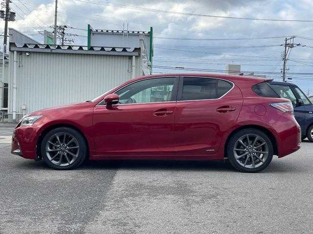 レクサス ＣＴ 200h Fスポーツ 山形県 2011(平23)年 6.1万km レッドマイカクリスタルシャイン サンルーフ/純正HDDナビ/　　【CD DVD BT フルセグ USB AUX】/バックカメラ/クルーズコントロール/LEDオートヘッドライト/レザーシート/パワーシート/シートヒーター/純正17インチアルミホイール/ドライブレコーダー/コーナーセンサー/ステアリングスイッチ/パドルシフト/電動格納ウィンカーミラー/フォグランプ/スマートキー×2/カードキー/ETC