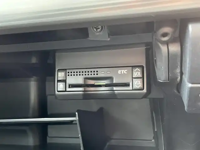 レクサス ＣＴ 200h Fスポーツ 山形県 2011(平23)年 6.1万km レッドマイカクリスタルシャイン サンルーフ/純正HDDナビ/　　【CD DVD BT フルセグ USB AUX】/バックカメラ/クルーズコントロール/LEDオートヘッドライト/レザーシート/パワーシート/シートヒーター/純正17インチアルミホイール/ドライブレコーダー/コーナーセンサー/ステアリングスイッチ/パドルシフト/電動格納ウィンカーミラー/フォグランプ/スマートキー×2/カードキー/ETC