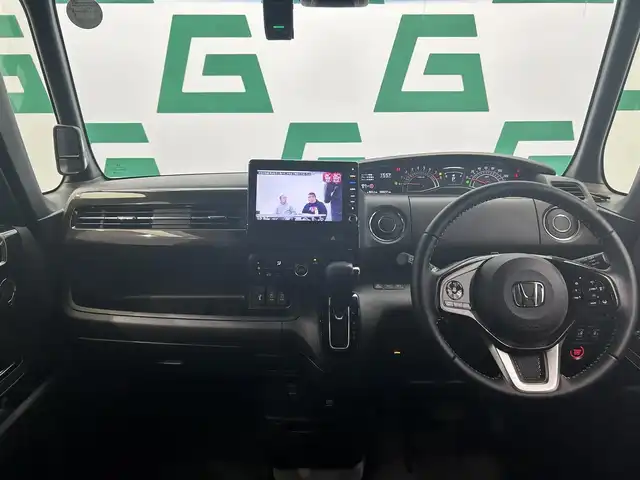 ホンダ Ｎ ＢＯＸ カスタム G L ターボ ホンダセンシング 鹿児島県 2018(平30)年 6.9万km プレミアムベルベットパープル・パール ホンダセンシング/・衝突軽減ブレーキ/・誤発進抑制機能（前後）/・歩行者事故低減ステアリング/・路外逸脱抑制機能/・アダプティブクルーズコントロール/・車線維持支援システム/・オートハイビーム/・先行車発進お知らせ機能/・標識認識機能/純正8インチSDナビ【VXU-185NBi】/（CD/DVD/フルセグ/Bluetooth/SD/USB）/バックカメラ/ビルトインETC/社外前方ドライブレコーダー【HDR-751G】/両側パワースライドドア/革巻きステアリング/ステアリングリモコン/パドルシフト/ハーフレザーシート/チップアップシート/電動格納ミラー/純正LEDヘッドライト/フロントフォグランプ/オートライト/シーケンシャルウィンカー/後席サンシェード/純正フロアマット＋ラバーマット/純正15インチアルミ/純正ドアバイザー