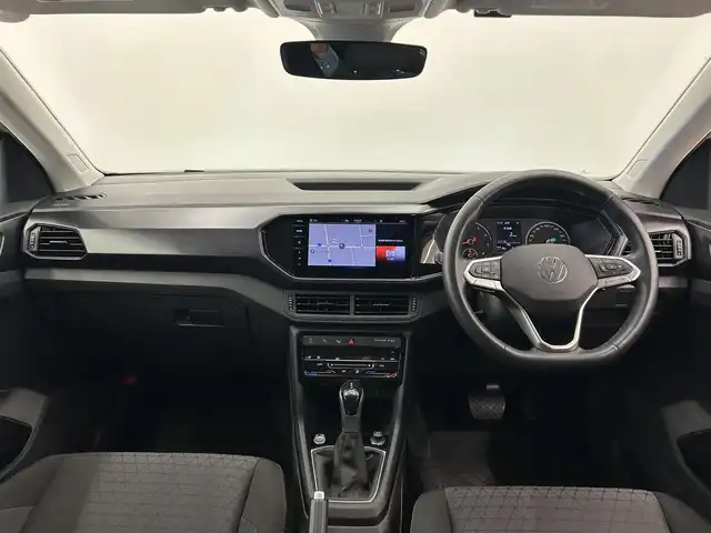 フォルクスワーゲン ＶＷ Ｔ－クロス TSI アクティブ 岡山県 2022(令4)年 1.1万km グレー ワンオーナー/メモリナビ/バックカメラ/アイドリングストップ/アダプティブクルーズコントロール/プッシュスタート/ETC2.0/Android Auto/Apple CarPlay/Mirror　Link/ブラインド・スポット・ディテクション/純正アルミ付きサマータイヤ4本/LEDヘッドライト/ライトアシスト/ACC/レーンキーピングアシストシステム/疲労検知システム/プロアクティブ・オキュマント・プロテクション/パークディスタンスコントロール/ドアバイザー