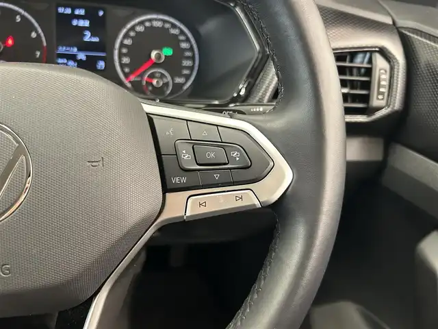 フォルクスワーゲン ＶＷ Ｔ－クロス TSI アクティブ 岡山県 2022(令4)年 1.1万km グレー ワンオーナー/メモリナビ/バックカメラ/アイドリングストップ/アダプティブクルーズコントロール/プッシュスタート/ETC2.0/Android Auto/Apple CarPlay/Mirror　Link/ブラインド・スポット・ディテクション/純正アルミ付きサマータイヤ4本/LEDヘッドライト/ライトアシスト/ACC/レーンキーピングアシストシステム/疲労検知システム/プロアクティブ・オキュマント・プロテクション/パークディスタンスコントロール/ドアバイザー
