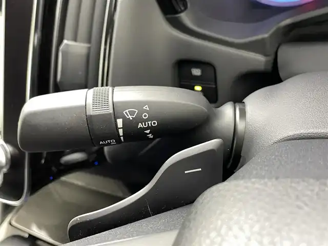 トヨタ クラウン ハイブリッド RS 熊本県 2019(平31)年 8.3万km ホワイトパールクリスタルシャイン 純正ナビ（ＣＤ・ＤＶＤ・フルセグ・ＢＴ・ＡＵＸ・ＵＳＢ）/バックカメラ　/ドライブレコーダー　/ＥＴＣ　/前後クリアランスソナー　/前席シートヒーター　/前席エアーシート　/前席パワーシート/トヨタセーフティーセンス/・プリクラッシュセーフティ/・レーダークルーズコントロール/・標識認識システム/・オートマチックハイビーム/横滑り防止/アイドリングストップ/純正フロアマット/純正１８インチAW/オートライト/LEDヘッドライト/フォグライト/スマートキー/プッシュスタート/保証書/取扱説明書