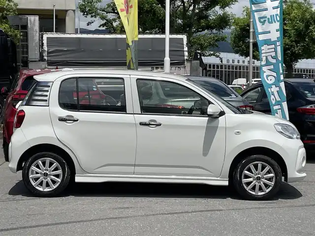 トヨタ パッソ X　S 長野県 2018(平30)年 1.3万km レディッシュブラウンマイカM/ライトウォームグレーM 社外ナビ（FM/AM、CD、DVD、BT、USB、AUX）/フルセグテレビ/バックカメラ/アイドリングストップ/レーンキープアシスト/後方コーナーセンサー/横滑り防止装置/純正フロアマット/社外１４AW/LEDオートライト/ダブルエアバック/スマートキ―/ABS/保証書、取扱説明書/４WD