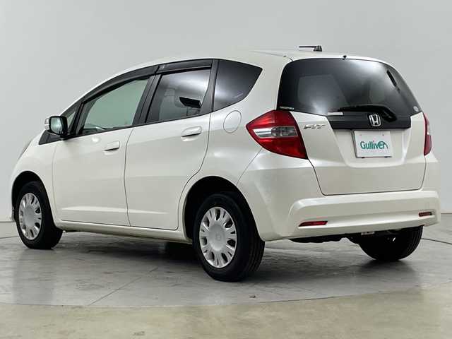 ホンダ フィット G 道央・札幌 2010(平22)年 7.9万km プレミアムホワイトパール ・4WD/・ワンオーナー/・純正オーディオ/・CD/USB/・バックカメラ/ETC/・電動格納ミラー/・盗難防止装置/・純正フロアマット/・ABS/ECON/・ドアバイザー/・リモコンキー/・保証書