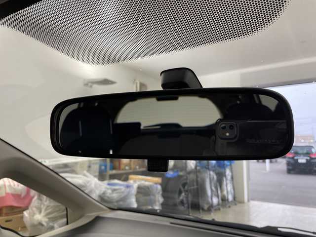 ホンダ フィット G 道央・札幌 2010(平22)年 7.9万km プレミアムホワイトパール ・4WD/・ワンオーナー/・純正オーディオ/・CD/USB/・バックカメラ/ETC/・電動格納ミラー/・盗難防止装置/・純正フロアマット/・ABS/ECON/・ドアバイザー/・リモコンキー/・保証書