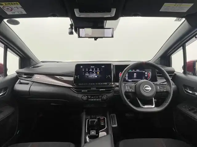 日産 オーラ ニスモ チューンド e－パワー 4WD 熊本県 2024(令6)年 1.5万km グレー 禁煙車　/ワンオーナー　/BOSEサウンド/純正ナビ　/HDMI/アラウンドビューモニター/純正前方ドライブレコーダー　/ビルトインＥＴＣ２．０　/プロパイロット/レーダークルーズコントロール　/衝突軽減ブレーキ/レーンキープアシスト/横滑り防止/前後クリアランスソナー　/プロパイロット　/置くだけ充電　/前席シートヒーター/ステアリングヒーター/ブラインドスポットモニター/電動パーキング/ブレーキホールド/オートホールド/前後クリアランスソナー/純正フロアマット/純正17インチAW/オートライト/オートマチックハイビーム/LEDヘッドライト/フォグランプ/スマートキー/プッシュスタート/スペアキー1本/保証書/取扱説明書