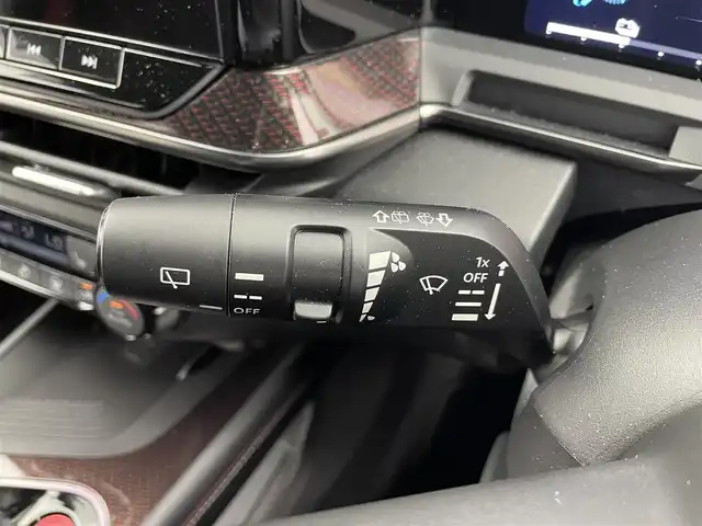 日産 オーラ ニスモ チューンド e－パワー 4WD 熊本県 2024(令6)年 1.5万km グレー 禁煙車　/ワンオーナー　/BOSEサウンド/純正ナビ　/HDMI/アラウンドビューモニター/純正前方ドライブレコーダー　/ビルトインＥＴＣ２．０　/プロパイロット/レーダークルーズコントロール　/衝突軽減ブレーキ/レーンキープアシスト/横滑り防止/前後クリアランスソナー　/プロパイロット　/置くだけ充電　/前席シートヒーター/ステアリングヒーター/ブラインドスポットモニター/電動パーキング/ブレーキホールド/オートホールド/前後クリアランスソナー/純正フロアマット/純正17インチAW/オートライト/オートマチックハイビーム/LEDヘッドライト/フォグランプ/スマートキー/プッシュスタート/スペアキー1本/保証書/取扱説明書