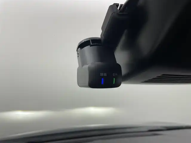 日産 オーラ ニスモ チューンド e－パワー 4WD 熊本県 2024(令6)年 1.5万km グレー 禁煙車　/ワンオーナー　/BOSEサウンド/純正ナビ　/HDMI/アラウンドビューモニター/純正前方ドライブレコーダー　/ビルトインＥＴＣ２．０　/プロパイロット/レーダークルーズコントロール　/衝突軽減ブレーキ/レーンキープアシスト/横滑り防止/前後クリアランスソナー　/プロパイロット　/置くだけ充電　/前席シートヒーター/ステアリングヒーター/ブラインドスポットモニター/電動パーキング/ブレーキホールド/オートホールド/前後クリアランスソナー/純正フロアマット/純正17インチAW/オートライト/オートマチックハイビーム/LEDヘッドライト/フォグランプ/スマートキー/プッシュスタート/スペアキー1本/保証書/取扱説明書