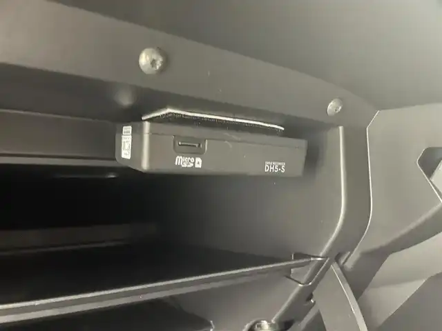 日産 オーラ ニスモ チューンド e－パワー 4WD 熊本県 2024(令6)年 1.5万km グレー 禁煙車　/ワンオーナー　/BOSEサウンド/純正ナビ　/HDMI/アラウンドビューモニター/純正前方ドライブレコーダー　/ビルトインＥＴＣ２．０　/プロパイロット/レーダークルーズコントロール　/衝突軽減ブレーキ/レーンキープアシスト/横滑り防止/前後クリアランスソナー　/プロパイロット　/置くだけ充電　/前席シートヒーター/ステアリングヒーター/ブラインドスポットモニター/電動パーキング/ブレーキホールド/オートホールド/前後クリアランスソナー/純正フロアマット/純正17インチAW/オートライト/オートマチックハイビーム/LEDヘッドライト/フォグランプ/スマートキー/プッシュスタート/スペアキー1本/保証書/取扱説明書