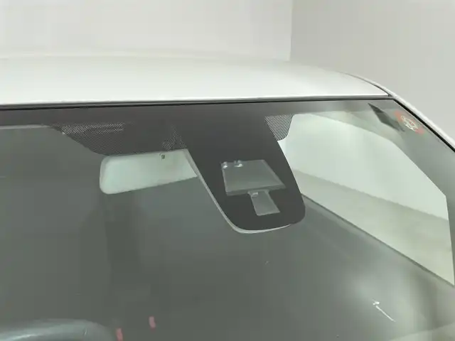 スズキ ワゴンＲ スティングレー X 大分県 2016(平28)年 8.1万km クリスタルホワイトP 社外ナビ【MDV-S708】/Bluetooth/フルセグTV/衝突軽減ブレーキ/アイドリングストップ/スマートキー/オートライト/運転席シートヒーター/純正フロアマット/純正14インチアルミホイール/ドアバイザー/横滑り防止システム/パワーウィンドウ/パワーステアリング