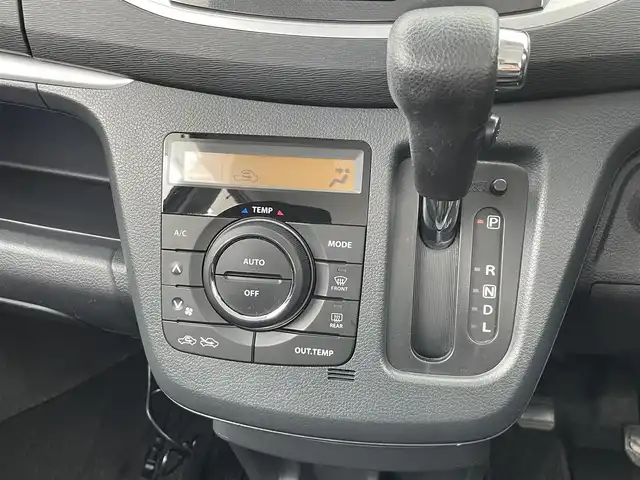 スズキ ワゴンＲ スティングレー X 大分県 2016(平28)年 8.1万km クリスタルホワイトP 社外ナビ【MDV-S708】/Bluetooth/フルセグTV/衝突軽減ブレーキ/アイドリングストップ/スマートキー/オートライト/運転席シートヒーター/純正フロアマット/純正14インチアルミホイール/ドアバイザー/横滑り防止システム/パワーウィンドウ/パワーステアリング