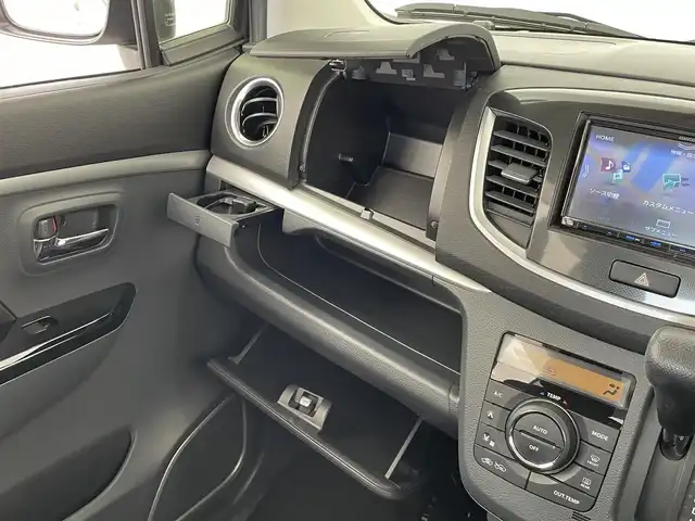 スズキ ワゴンＲ スティングレー X 大分県 2016(平28)年 8.1万km クリスタルホワイトP 社外ナビ【MDV-S708】/Bluetooth/フルセグTV/衝突軽減ブレーキ/アイドリングストップ/スマートキー/オートライト/運転席シートヒーター/純正フロアマット/純正14インチアルミホイール/ドアバイザー/横滑り防止システム/パワーウィンドウ/パワーステアリング