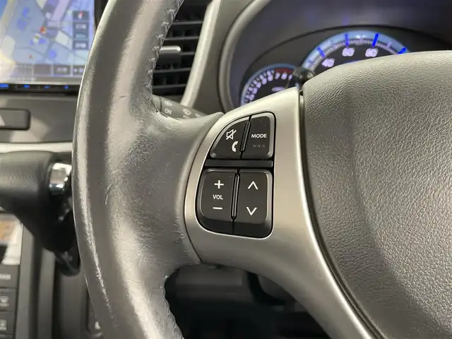 スズキ ワゴンＲ スティングレー X 大分県 2016(平28)年 8.1万km クリスタルホワイトP 社外ナビ【MDV-S708】/Bluetooth/フルセグTV/衝突軽減ブレーキ/アイドリングストップ/スマートキー/オートライト/運転席シートヒーター/純正フロアマット/純正14インチアルミホイール/ドアバイザー/横滑り防止システム/パワーウィンドウ/パワーステアリング