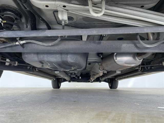 スズキ ワゴンＲ スティングレー X 大分県 2016(平28)年 8.1万km クリスタルホワイトP 社外ナビ【MDV-S708】/Bluetooth/フルセグTV/衝突軽減ブレーキ/アイドリングストップ/スマートキー/オートライト/運転席シートヒーター/純正フロアマット/純正14インチアルミホイール/ドアバイザー/横滑り防止システム/パワーウィンドウ/パワーステアリング