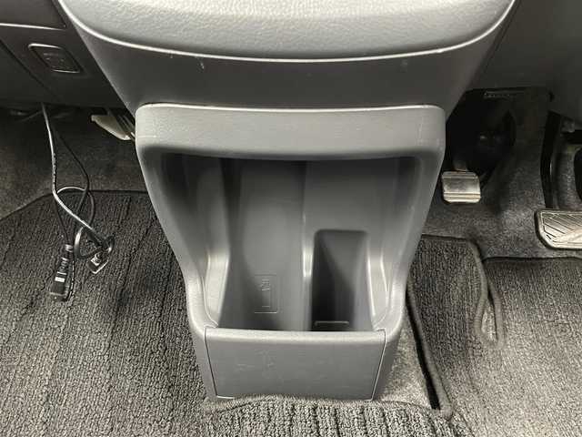 スズキ ワゴンＲ スティングレー X 大分県 2016(平28)年 8.1万km クリスタルホワイトP 社外ナビ【MDV-S708】/Bluetooth/フルセグTV/衝突軽減ブレーキ/アイドリングストップ/スマートキー/オートライト/運転席シートヒーター/純正フロアマット/純正14インチアルミホイール/ドアバイザー/横滑り防止システム/パワーウィンドウ/パワーステアリング