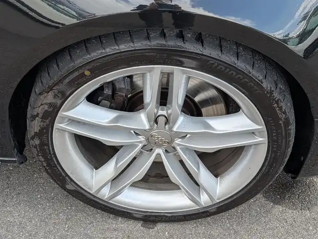 アウディ Ｓ５ 福井県 2017(平29)年 9万km ミトスブラックメタリック ４WD/純正HDDナビ/AM/FM/フルセグ/BT/CD/DVD/バックカメラ/クルーズコントロール/前後コーナーセンサー/衝突被害軽減システム/レーンキープアシスト/横滑り防止装置/盗難防止装置/ビルトインETC/本革シート/前席パワーシート/シートメモリー/前席シートヒーター/オートホールド/パドルシフト/純正19インチAW/キセノンヘッドライト/Fフォグ/スマートキー