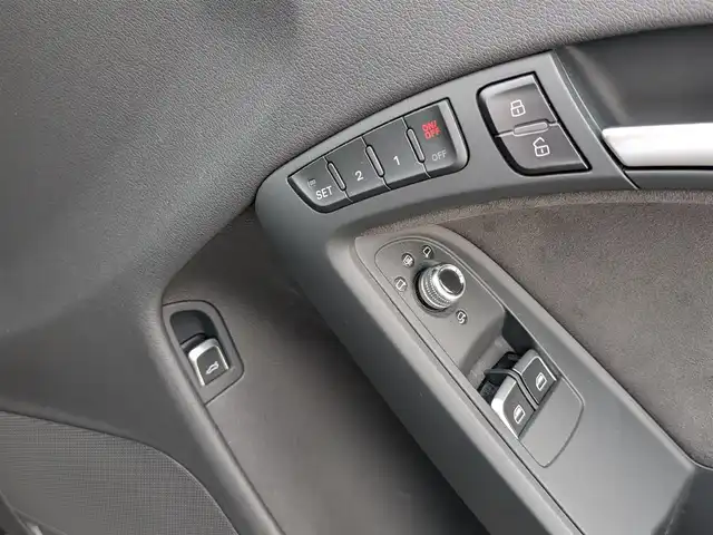 アウディ Ｓ５ 福井県 2017(平29)年 9万km ミトスブラックメタリック ４WD/純正HDDナビ/AM/FM/フルセグ/BT/CD/DVD/バックカメラ/クルーズコントロール/前後コーナーセンサー/衝突被害軽減システム/レーンキープアシスト/横滑り防止装置/盗難防止装置/ビルトインETC/本革シート/前席パワーシート/シートメモリー/前席シートヒーター/オートホールド/パドルシフト/純正19インチAW/キセノンヘッドライト/Fフォグ/スマートキー