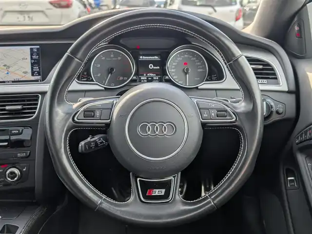 アウディ Ｓ５ 福井県 2017(平29)年 9万km ミトスブラックメタリック ４WD/純正HDDナビ/AM/FM/フルセグ/BT/CD/DVD/バックカメラ/クルーズコントロール/前後コーナーセンサー/衝突被害軽減システム/レーンキープアシスト/横滑り防止装置/盗難防止装置/ビルトインETC/本革シート/前席パワーシート/シートメモリー/前席シートヒーター/オートホールド/パドルシフト/純正19インチAW/キセノンヘッドライト/Fフォグ/スマートキー