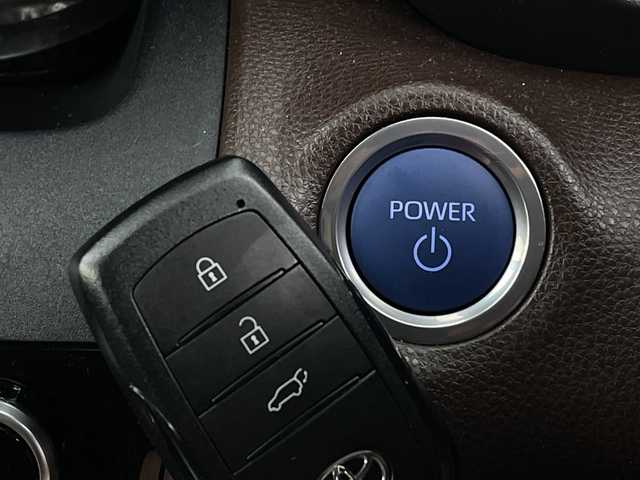 トヨタ ヤリスクロス ハイブリッド Z 新潟県 2021(令3)年 2.4万km グレイッシュブルー 4WD/トヨタセーフティセンス/純正ナビ/Bluetooth/バックカメラ/パワーバックドア/レーダークルーズコントロール/LEDオートライト/オートハイビーム/フォグランプ/ハーフレザーシート/パワーシート/シートヒーター/純正18インチアルミホイール/レーントレーシングアラート/ステアリングリモコン/電格ミラー/ウィンカーミラー/スマートキー/ビルトインETC