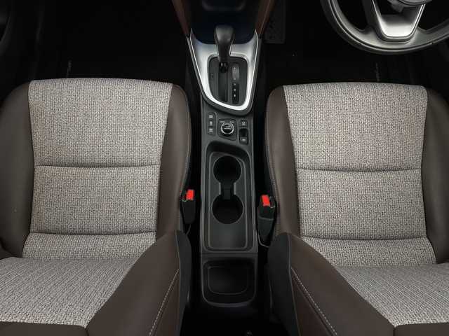 トヨタ ヤリスクロス ハイブリッド Z 新潟県 2021(令3)年 2.4万km グレイッシュブルー 4WD/トヨタセーフティセンス/純正ナビ/Bluetooth/バックカメラ/パワーバックドア/レーダークルーズコントロール/LEDオートライト/オートハイビーム/フォグランプ/ハーフレザーシート/パワーシート/シートヒーター/純正18インチアルミホイール/レーントレーシングアラート/ステアリングリモコン/電格ミラー/ウィンカーミラー/スマートキー/ビルトインETC