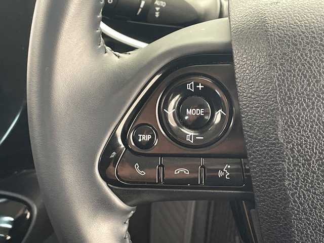 トヨタ プリウス SセーフティプラスⅡ 千葉県 2021(令3)年 3.2万km アティチュードブラックマイカ 純正SDナビ【AM/FM/BT/CD/DVD】/エアロ【フロント/サイド/リア】/トヨタセーフティセンス/レーダークルーズコントロール追従機能有/衝突被害軽減システム/横滑り防止装置/レーンキープアシスト/バックカメラ/ETC/オートマチックハイビーム/オートライト/純正フロアマット