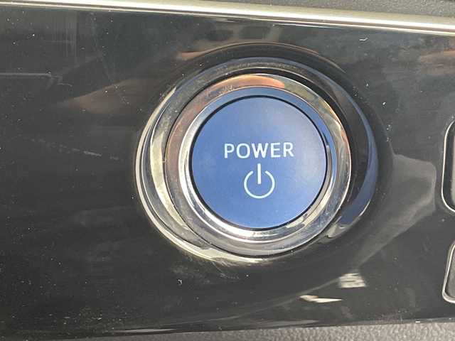 トヨタ プリウス SセーフティプラスⅡ 千葉県 2021(令3)年 3.2万km アティチュードブラックマイカ 純正SDナビ【AM/FM/BT/CD/DVD】/エアロ【フロント/サイド/リア】/トヨタセーフティセンス/レーダークルーズコントロール追従機能有/衝突被害軽減システム/横滑り防止装置/レーンキープアシスト/バックカメラ/ETC/オートマチックハイビーム/オートライト/純正フロアマット