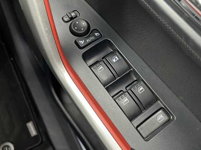 トヨタ ライズ G 栃木県 2020(令2)年 4.5万km シャイニングホワイトパール 社外メモリーナビ/　AM/FM/CD/DVD/フルセグ/BT/USB/スマートアシスト/　衝突軽減ブレーキ/　車線逸脱警報/　ブラインドスポットモニター/ETC/ドライブレコーダー/ステアリングスイッチ/LEDヘッドライト/オートライト/電動格納ミラー/スペアキー/純正フロアマット/保証書、取扱説明書付属