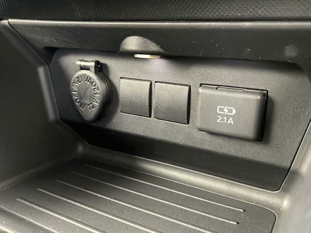 トヨタ ライズ G 栃木県 2020(令2)年 4.5万km シャイニングホワイトパール 社外メモリーナビ/　AM/FM/CD/DVD/フルセグ/BT/USB/スマートアシスト/　衝突軽減ブレーキ/　車線逸脱警報/　ブラインドスポットモニター/ETC/ドライブレコーダー/ステアリングスイッチ/LEDヘッドライト/オートライト/電動格納ミラー/スペアキー/純正フロアマット/保証書、取扱説明書付属