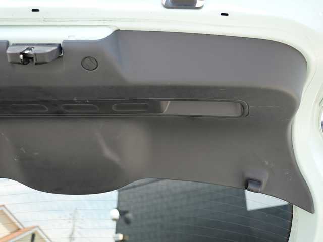 シトロエン Ｃ３ シャイン 静岡県 2020(令2)年 3.3万km アーモンドグリーン AndroidAuto/AppleCarPlay/ミラーリング/メモリナビ/12セグTV/フロントドラレコ/LEDインテリージェントライト/バックカメラ/リアパーキングセンサー/BSA/トランクコントロール/アクティブセーフティブレーキ/疲労検知システム/LKA/クルーズコントロール