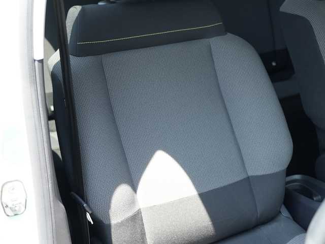 シトロエン Ｃ３ シャイン 静岡県 2020(令2)年 3.3万km アーモンドグリーン AndroidAuto/AppleCarPlay/ミラーリング/メモリナビ/12セグTV/フロントドラレコ/LEDインテリージェントライト/バックカメラ/リアパーキングセンサー/BSA/トランクコントロール/アクティブセーフティブレーキ/疲労検知システム/LKA/クルーズコントロール