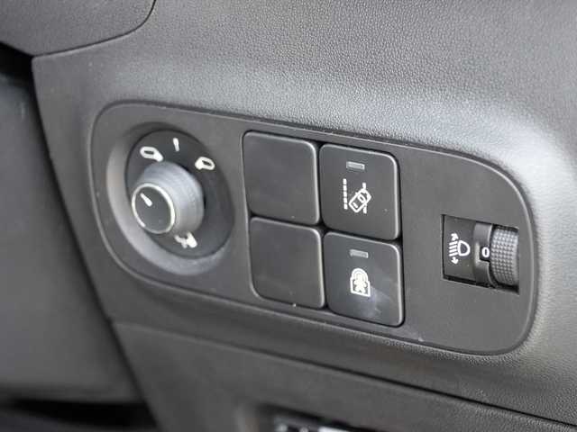 シトロエン Ｃ３ シャイン 静岡県 2020(令2)年 3.3万km アーモンドグリーン AndroidAuto/AppleCarPlay/ミラーリング/メモリナビ/12セグTV/フロントドラレコ/LEDインテリージェントライト/バックカメラ/リアパーキングセンサー/BSA/トランクコントロール/アクティブセーフティブレーキ/疲労検知システム/LKA/クルーズコントロール