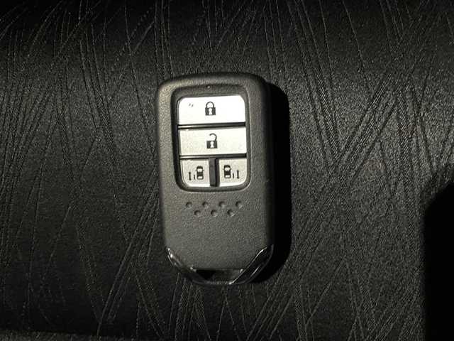 ホンダ オデッセイ アブソルート 青森県 2014(平26)年 13.4万km ホワイトオーキッドパール (株)IDOMが運営する【じしゃロン青森店】の自社ローン専用車両になりますこちらは現金、またはオートローンご利用時の価格です。自社ローンご希望の方は別途その旨お申付け下さい。/純正メモリナビ/CD/DVD/Bluetooth/TV/バックカメラ/両側パワースライドドア/ETC/オートライト/LEDヘッドライト/パドルシフト/クルーズコントロール/電動格納ミラー/アイドリングストップ/ドアバイザー/プッシュスタート