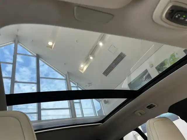 ボルボ ＸＣ４０ リチャージPHV T5 インスクリプション 大阪府 2020(令2)年 2.6万km 青 サンルーフ/ACC/BLIS/純正ナビ/TV/360度カメラ/applecarplay/純正19インチAW/LEDヘッドライト/クリアランスソナー/電動リアゲート/ルーフレール/ワイヤレス充電/ETC/ドラレコ/スマートキー/HarmanKardon/革シート/パワーシート/Dシートメモリ/シートヒーター/ステアリングヒーター