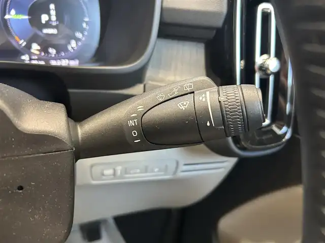 ボルボ ＸＣ４０ リチャージPHV T5 インスクリプション 大阪府 2020(令2)年 2.6万km 青 サンルーフ/ACC/BLIS/純正ナビ/TV/360度カメラ/applecarplay/純正19インチAW/LEDヘッドライト/クリアランスソナー/電動リアゲート/ルーフレール/ワイヤレス充電/ETC/ドラレコ/スマートキー/HarmanKardon/革シート/パワーシート/Dシートメモリ/シートヒーター/ステアリングヒーター