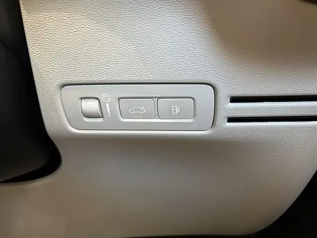 ボルボ ＸＣ４０ リチャージPHV T5 インスクリプション 大阪府 2020(令2)年 2.6万km 青 サンルーフ/ACC/BLIS/純正ナビ/TV/360度カメラ/applecarplay/純正19インチAW/LEDヘッドライト/クリアランスソナー/電動リアゲート/ルーフレール/ワイヤレス充電/ETC/ドラレコ/スマートキー/HarmanKardon/革シート/パワーシート/Dシートメモリ/シートヒーター/ステアリングヒーター