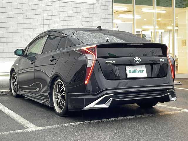 トヨタ プリウス S 静岡県 2016(平28)年 7.9万km アティチュードブラックマイカ /ディスプレイオーディオ//Bluetooth//バックカメラ//モデリスタエアロ//ローダウン//社外18インチAW//セーフティセンス//オートハイビーム//スマートキー//LEDヘッドライト//ETC