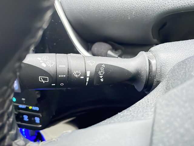 トヨタ プリウス S 静岡県 2016(平28)年 7.9万km アティチュードブラックマイカ /ディスプレイオーディオ//Bluetooth//バックカメラ//モデリスタエアロ//ローダウン//社外18インチAW//セーフティセンス//オートハイビーム//スマートキー//LEDヘッドライト//ETC