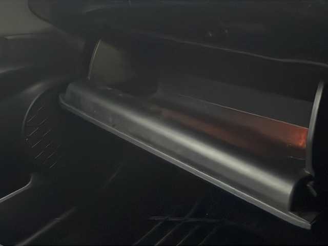 トヨタ プリウス S 静岡県 2016(平28)年 7.9万km アティチュードブラックマイカ /ディスプレイオーディオ//Bluetooth//バックカメラ//モデリスタエアロ//ローダウン//社外18インチAW//セーフティセンス//オートハイビーム//スマートキー//LEDヘッドライト//ETC