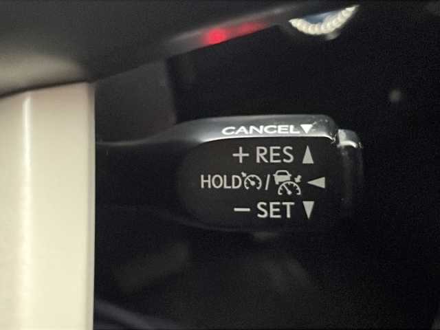 トヨタ プリウス S 静岡県 2016(平28)年 7.9万km アティチュードブラックマイカ /ディスプレイオーディオ//Bluetooth//バックカメラ//モデリスタエアロ//ローダウン//社外18インチAW//セーフティセンス//オートハイビーム//スマートキー//LEDヘッドライト//ETC