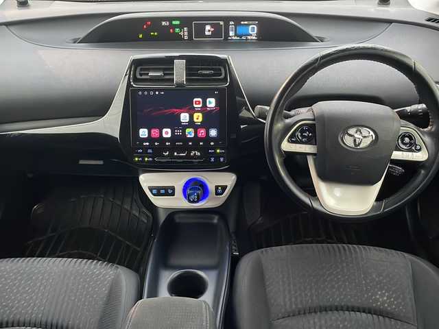 トヨタ プリウス S 静岡県 2016(平28)年 7.9万km アティチュードブラックマイカ /ディスプレイオーディオ//Bluetooth//バックカメラ//モデリスタエアロ//ローダウン//社外18インチAW//セーフティセンス//オートハイビーム//スマートキー//LEDヘッドライト//ETC